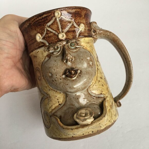 Vintage 1980s John Coiner Ugly Face Woman Queen Crown Cleavage Pottery Mug Cup - Picture 3 of 10